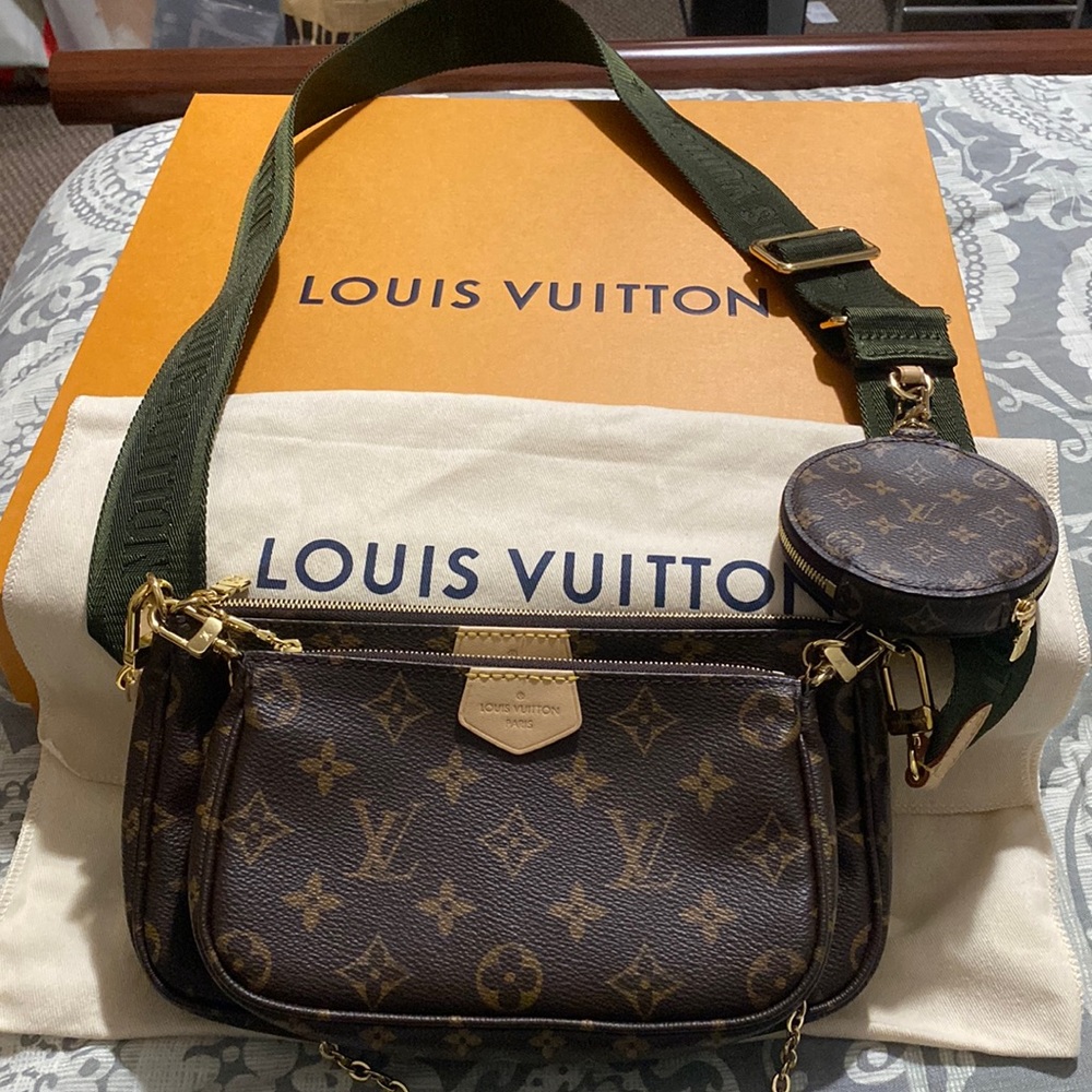 Louis Vuitton Multi-Pochette
